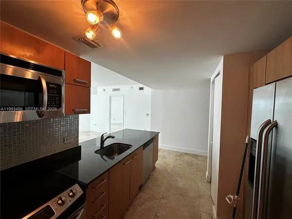 $4,100 | 350 South Miami Avenue, Unit 1704, Miami, FL 33130