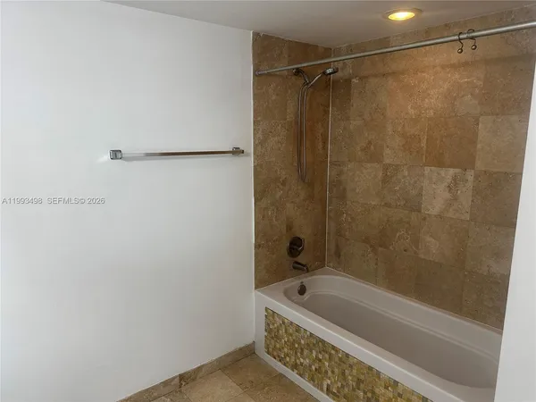 $4,100 | 350 South Miami Avenue, Unit 1704, Miami, FL 33130