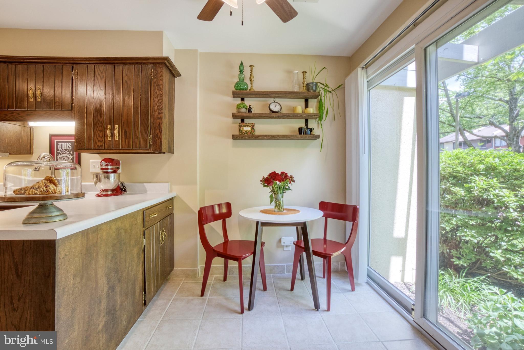 2156 Cartwright Place Reston, VA 20191 - Photo 7 of 35 Chat with the chef from the breakfast nook table!