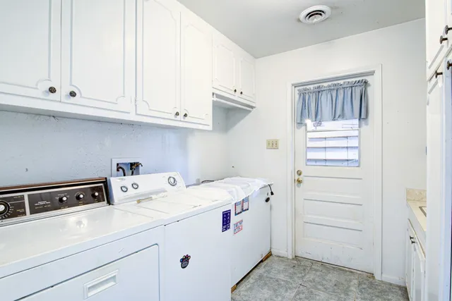 $410,000 | 205 Hillcrest Drive, Alvin, TX 77511