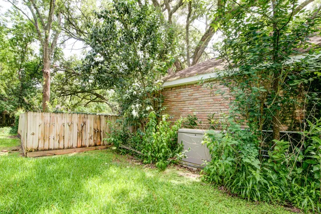 $410,000 | 205 Hillcrest Drive, Alvin, TX 77511