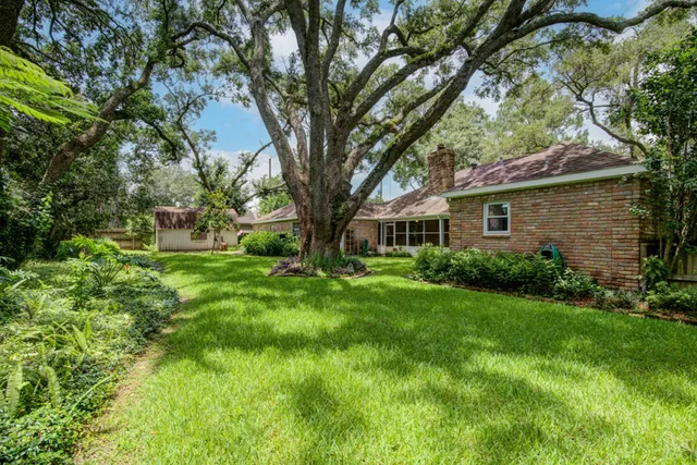 $410,000 | 205 Hillcrest Drive, Alvin, TX 77511