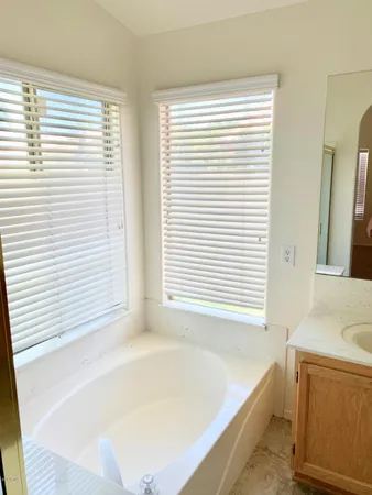 $2,550 | 16423 North 39th Street, Phoenix, AZ 85032