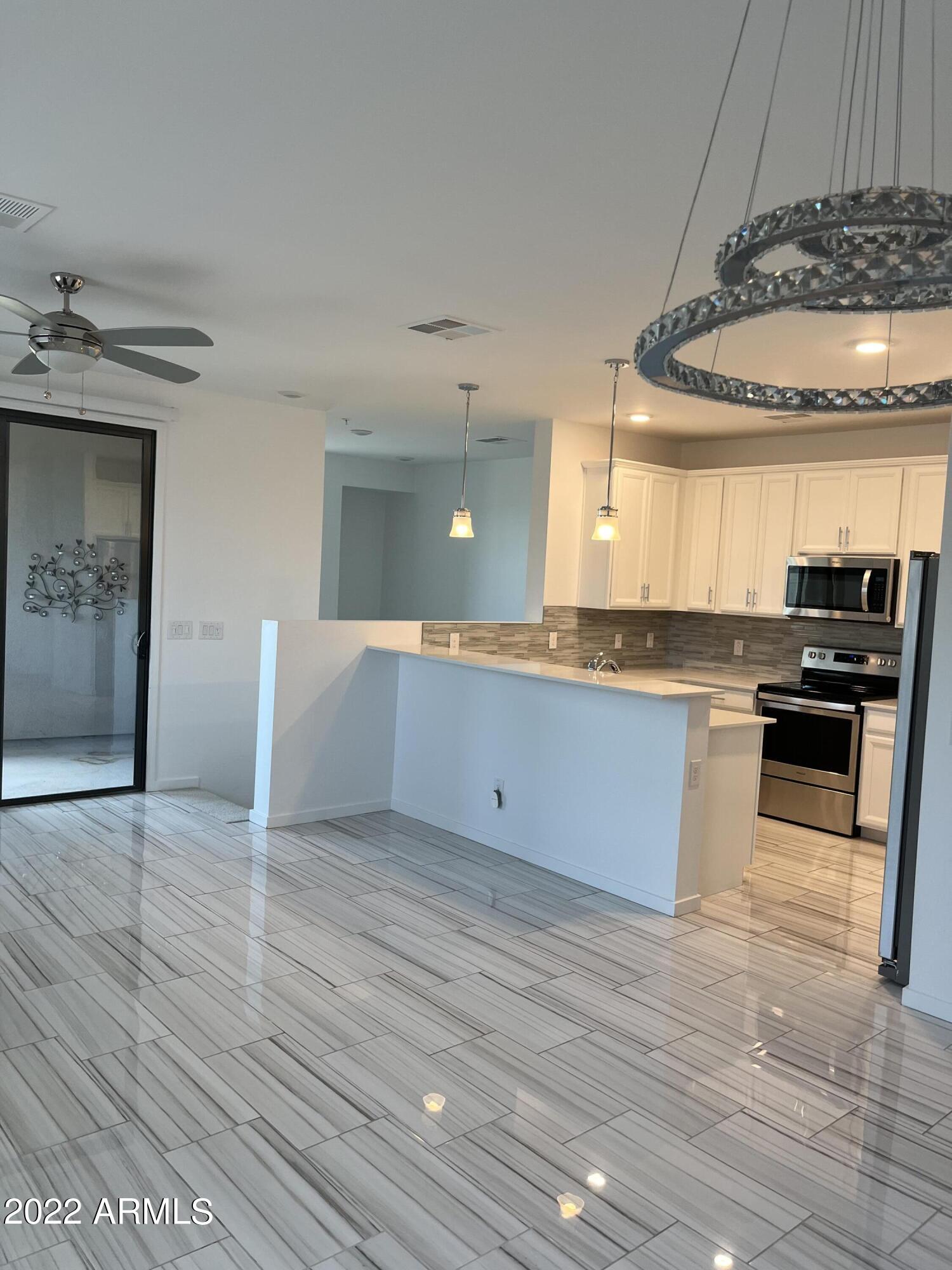3900 East Baseline Road, Unit 169 Phoenix, AZ 85042 - Photo 2 of 12 816EF19A-3EDB-490E-B775-778D9A62F2B9