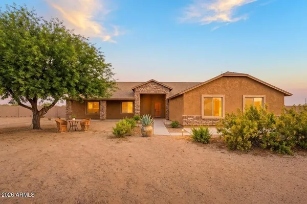 $1,000,000 | 32324 Apache Avenue, San Tan Valley, AZ 85144