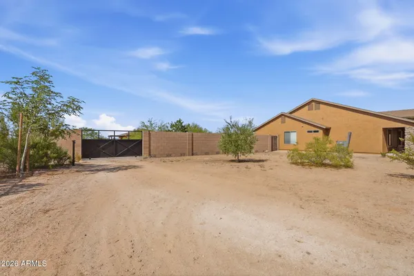 $1,000,000 | 32324 Apache Avenue, San Tan Valley, AZ 85144