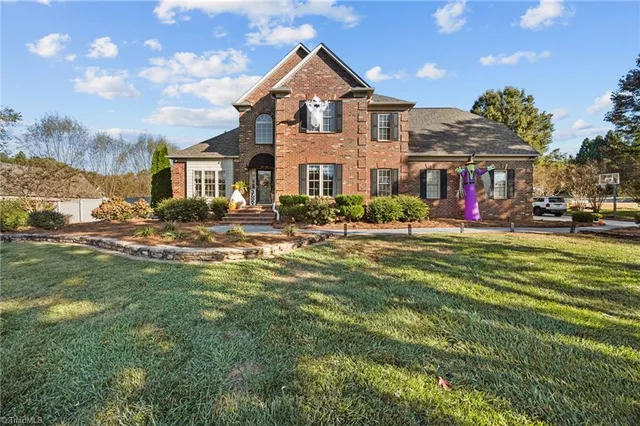 $795,000 | 7238 Belmont Drive, Trinity, NC 27370