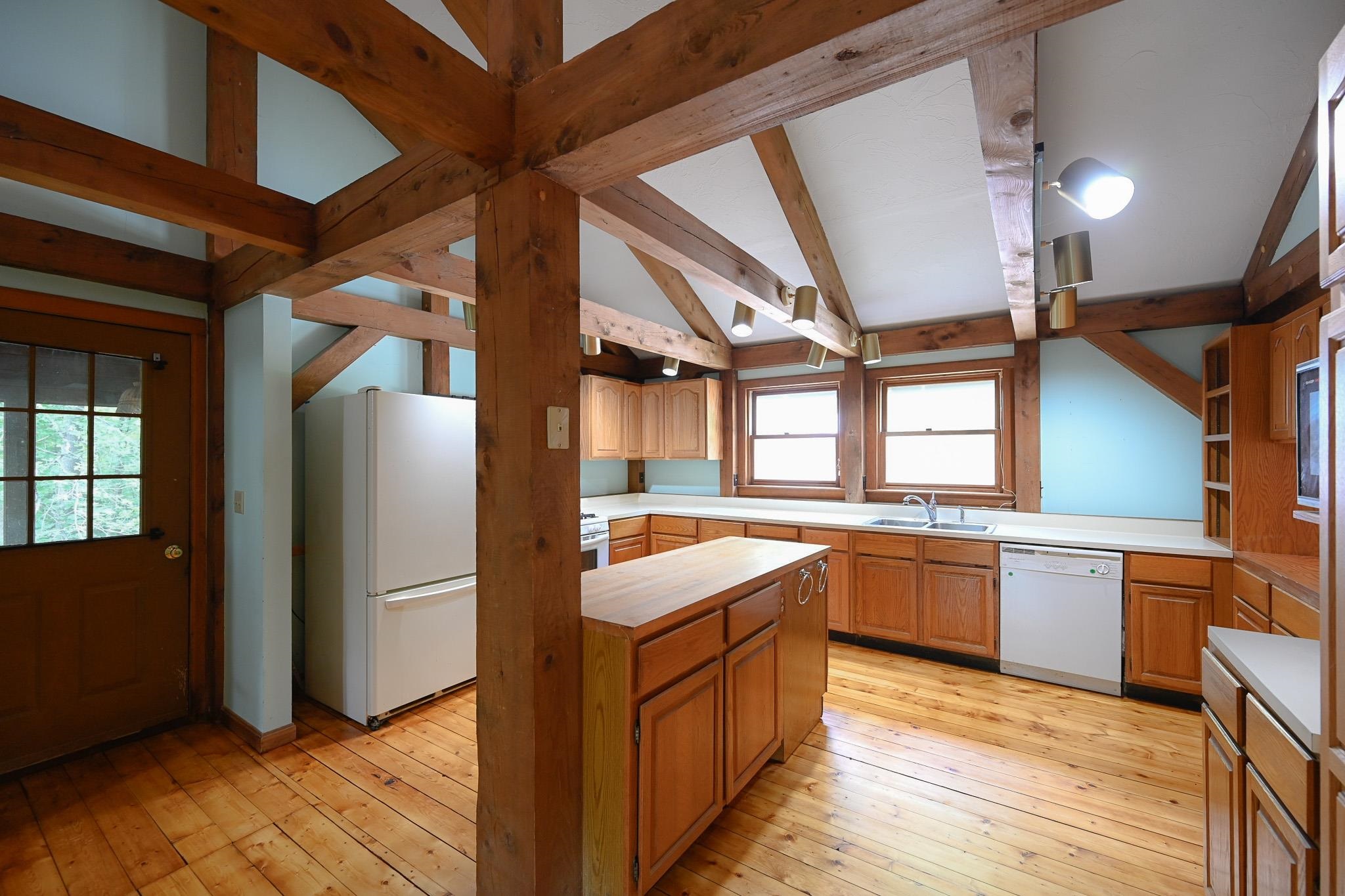 245 Lower Straw Road Hopkinton, NH 03229 - Photo 5 of 40