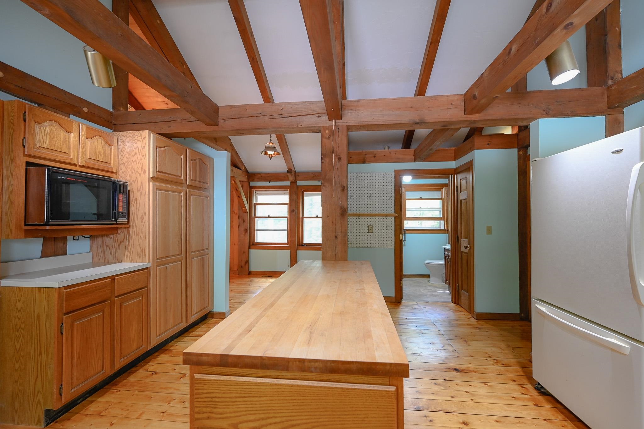 245 Lower Straw Road Hopkinton, NH 03229 - Photo 7 of 40