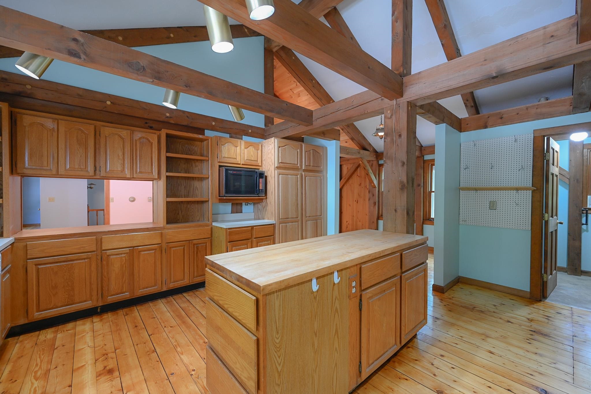 245 Lower Straw Road Hopkinton, NH 03229 - Photo 8 of 40