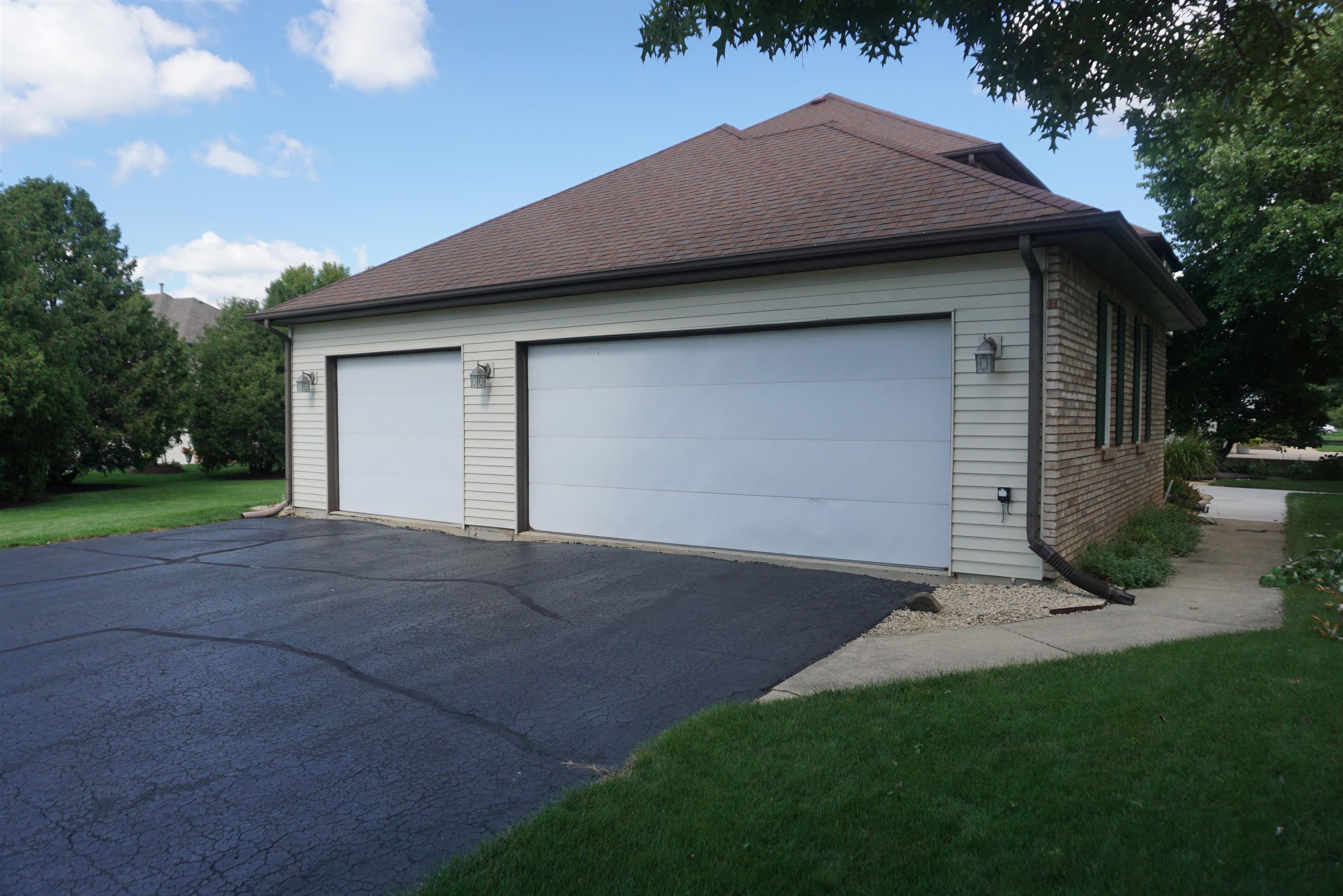 6838 Sentinel Road Rockford, IL 61107 - Photo 4 of 24 Gallery Image 4