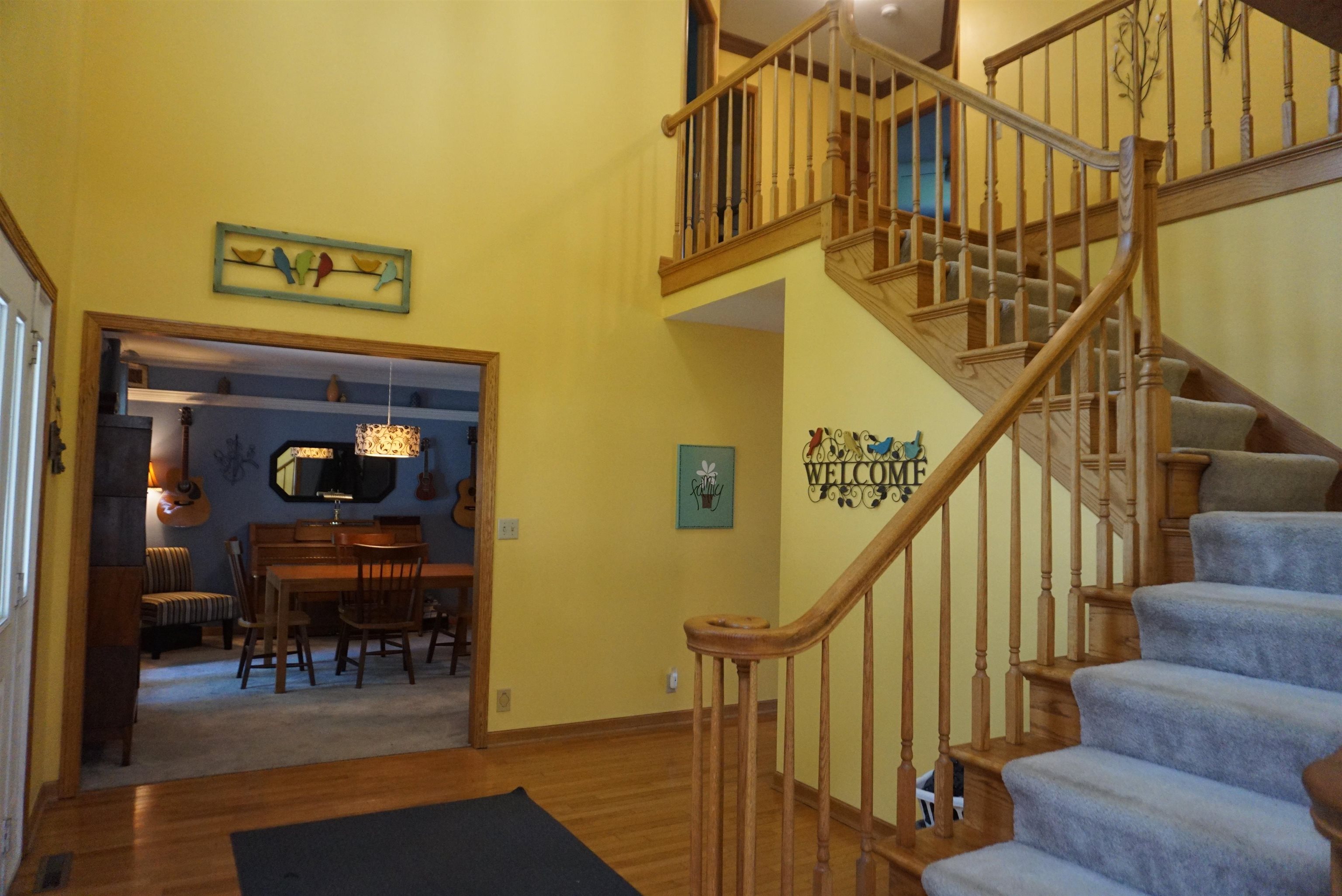 6838 Sentinel Road Rockford, IL 61107 - Photo 8 of 24 Beautiful staircase