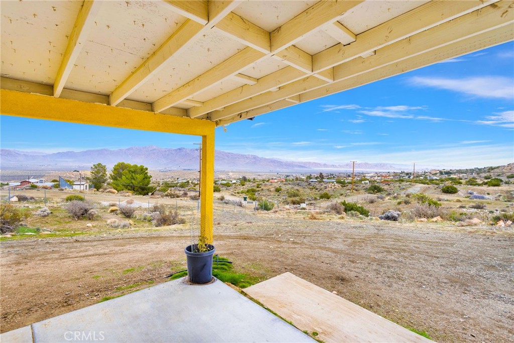 25333 Valley View Road Apple Valley, CA 92308 - Photo 20 of 37 a view of a road with an ocean view