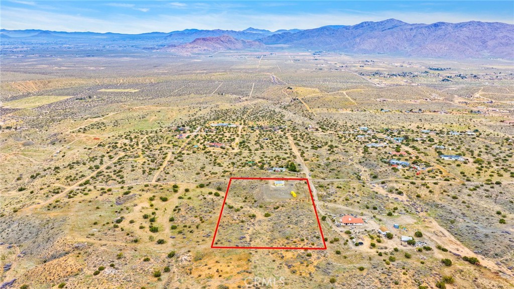 25333 Valley View Road Apple Valley, CA 92308 - Photo 32 of 37 a view of an outdoor space of mountains