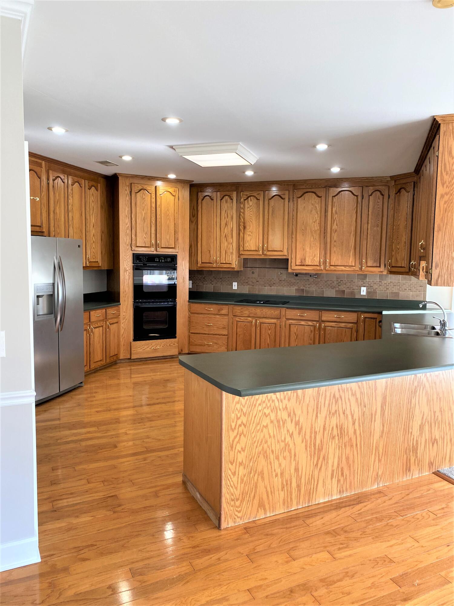3775 Washington Road Thomson, GA 30824 - Photo 19 of 36 Massive kitchen and breakfast bar