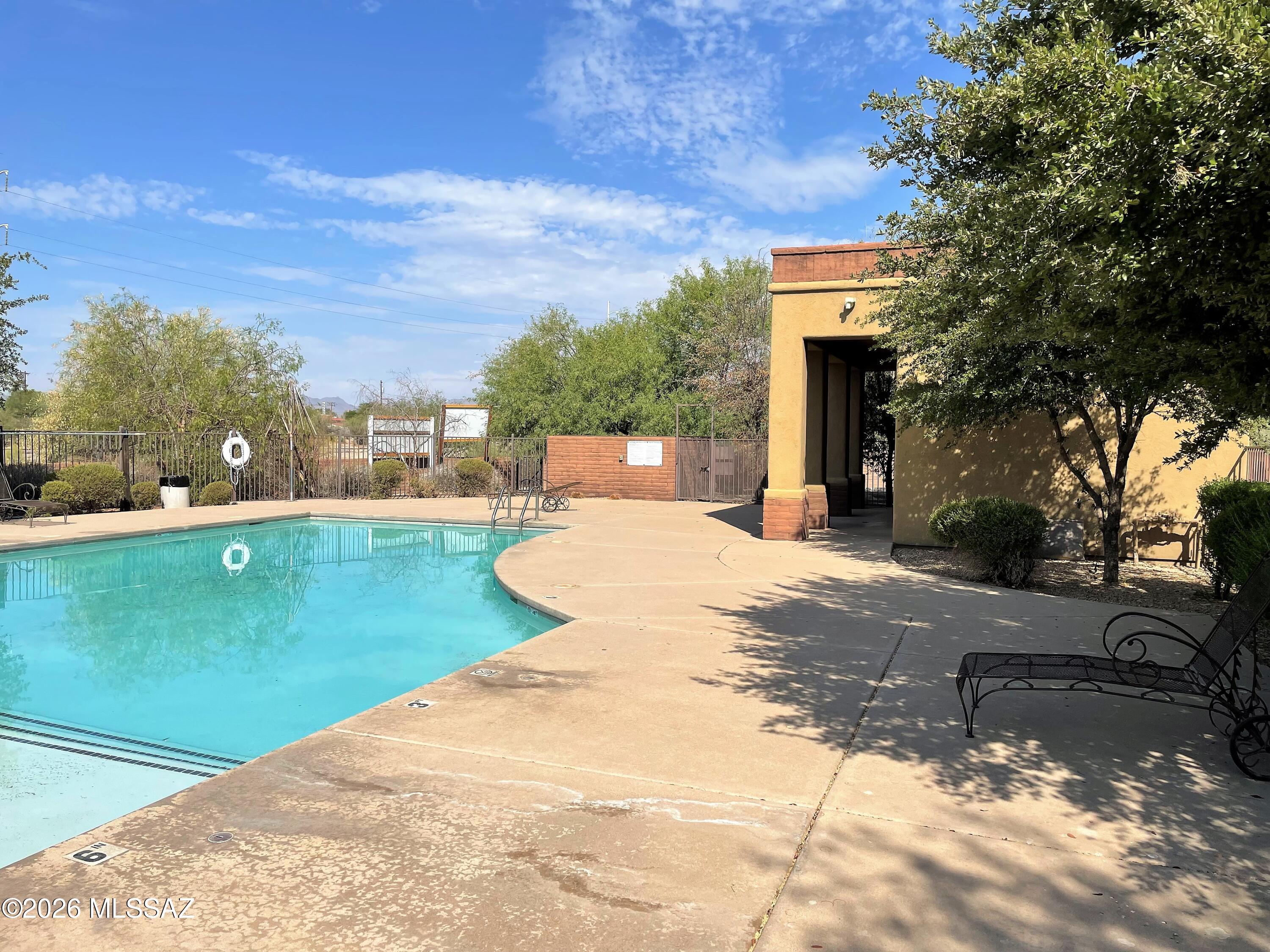 2028 East River Road, Unit 203 Tucson, AZ 85718 - Photo 27 of 36