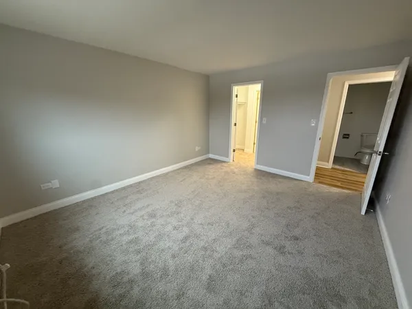 $2,500 | 110 North Kenilworth Avenue, Unit 4E, Oak Park, IL 60301