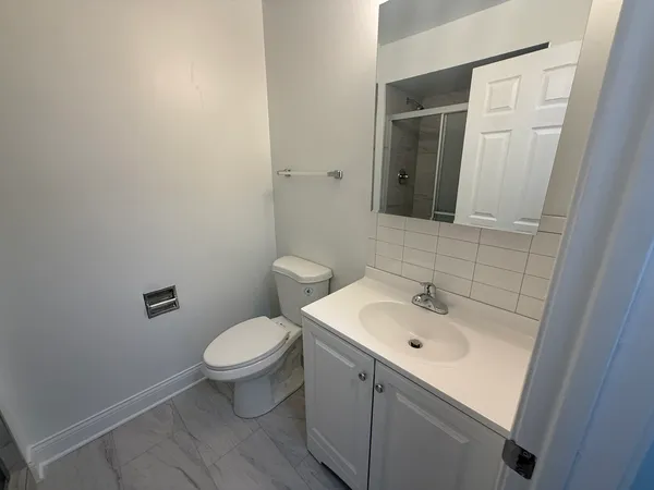 $2,500 | 110 North Kenilworth Avenue, Unit 4E, Oak Park, IL 60301
