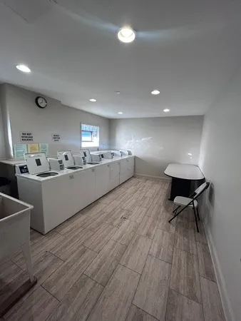 $2,500 | 110 North Kenilworth Avenue, Unit 4E, Oak Park, IL 60301