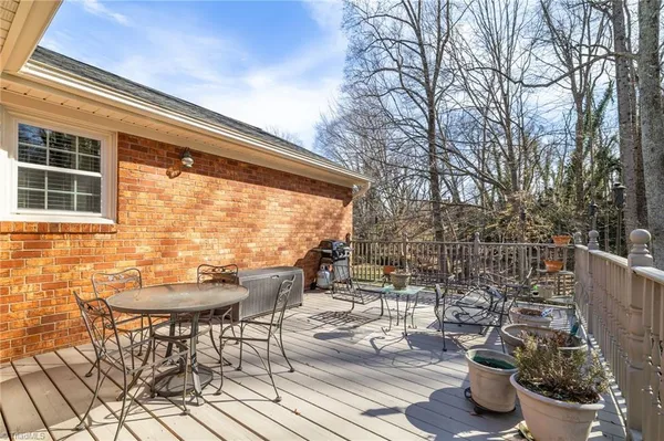 $1,700 | 111 Pratt Street, Madison, NC 27025