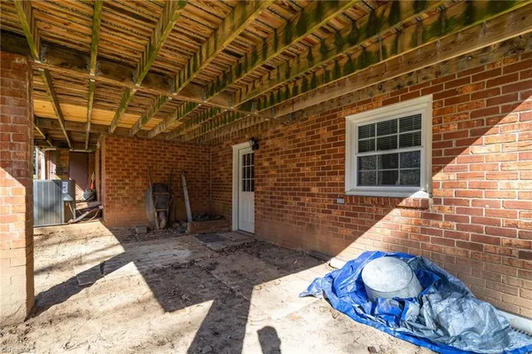 $1,700 | 111 Pratt Street, Madison, NC 27025