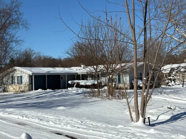 $310,000 | 104 Thorobred Lane, Sleepy Hollow, IL 60118