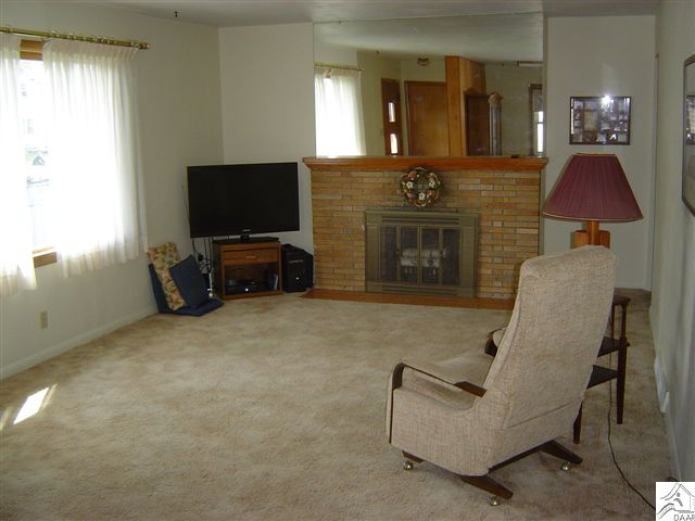4905 Oneida Street Duluth, MN 55804 - Photo 6 of 13 Fireplace in Living Room