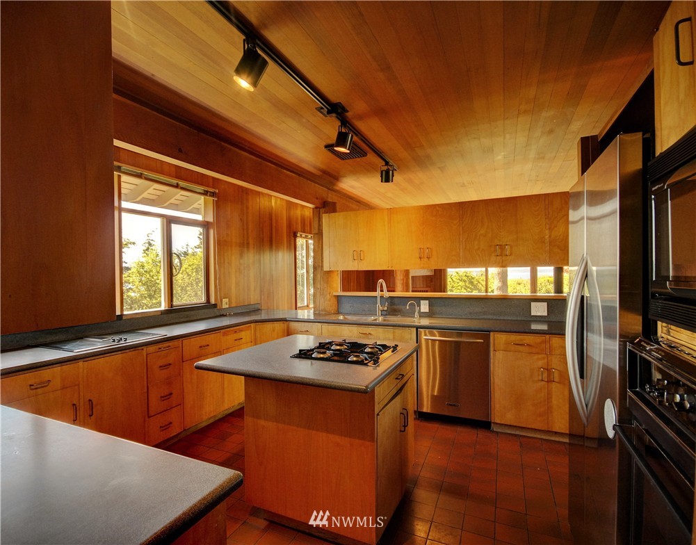 406 Briar Road Bellingham, WA 98225 - Photo 6 of 25 Gallery Image 6
