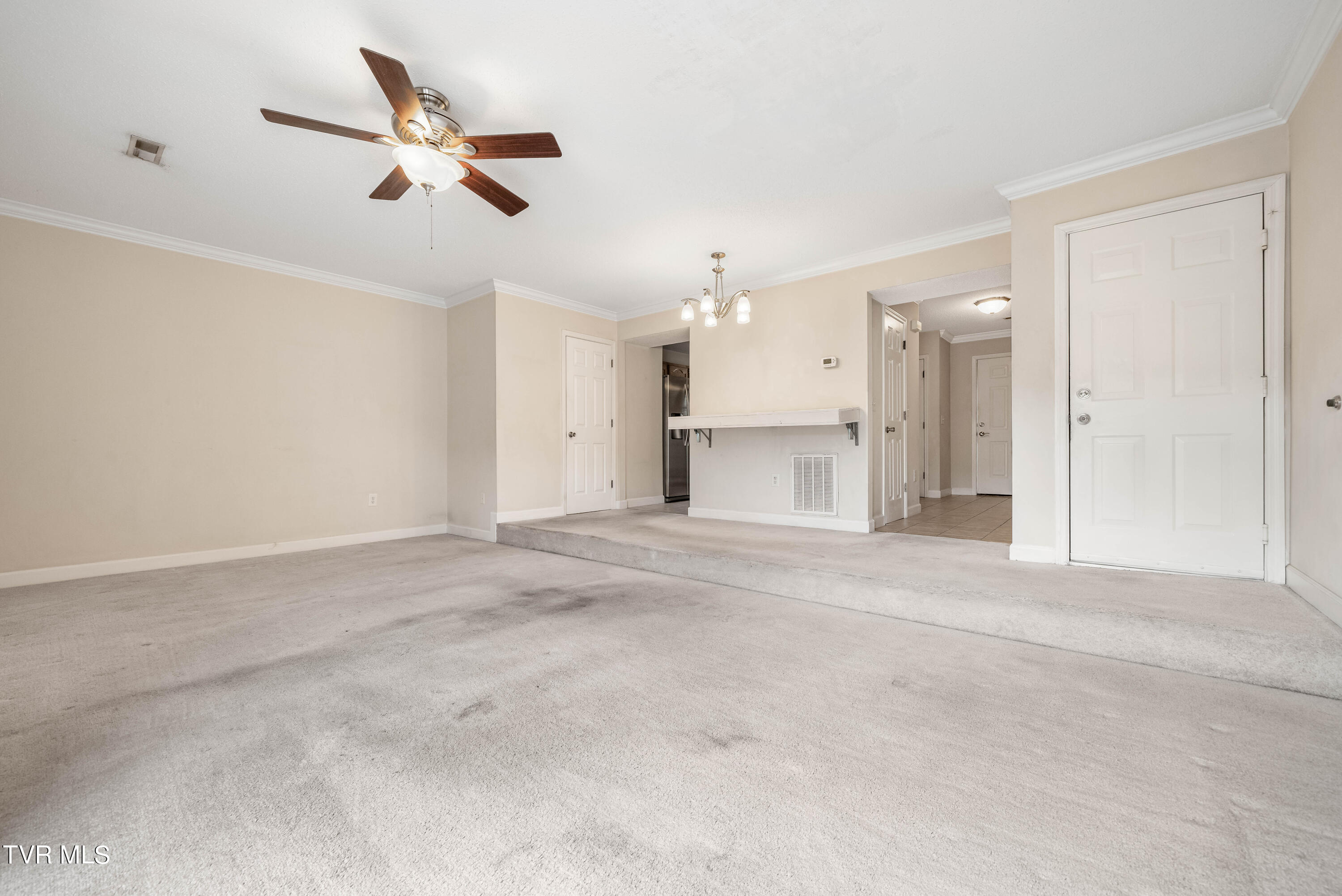 2101 Cherokee Road, Unit 9 Johnson City, TN 37604 - Photo 20 of 38 2101-9 Cherokee Road (19 of 38)