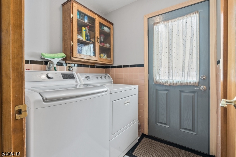 24 Rivendell Road Succasunna, NJ 07876 - Photo 17 of 37