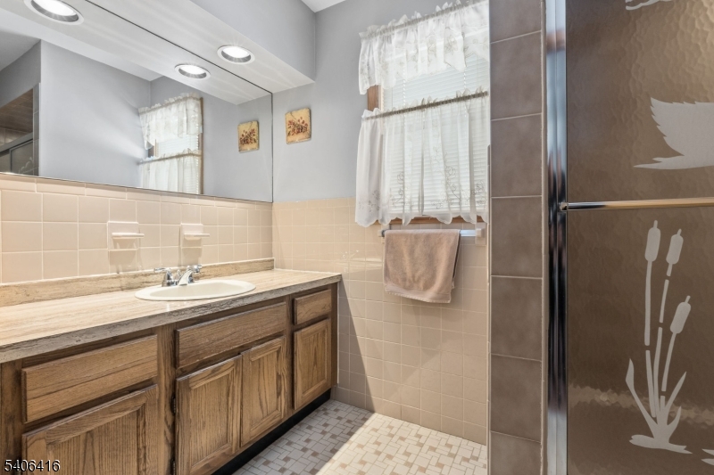 24 Rivendell Road Succasunna, NJ 07876 - Photo 31 of 37