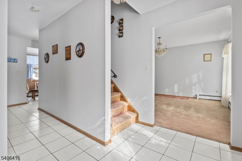 24 Rivendell Road Succasunna, NJ 07876 - Photo 7 of 37