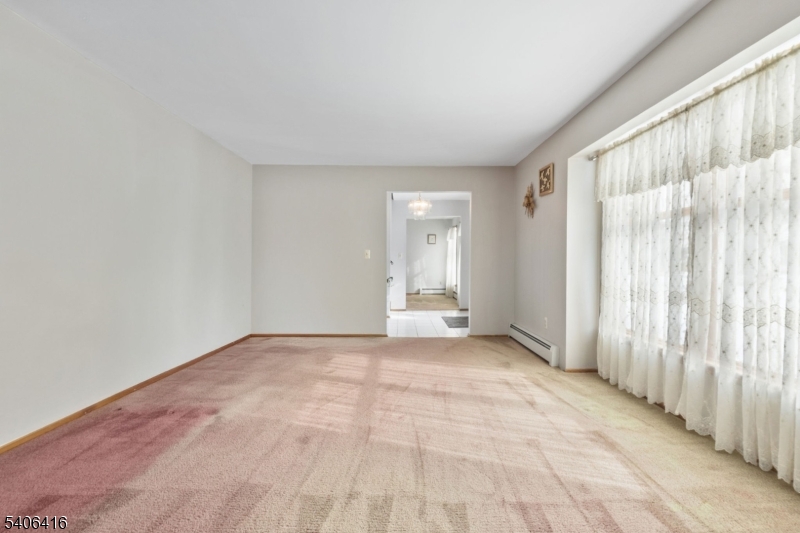 24 Rivendell Road Succasunna, NJ 07876 - Photo 9 of 37