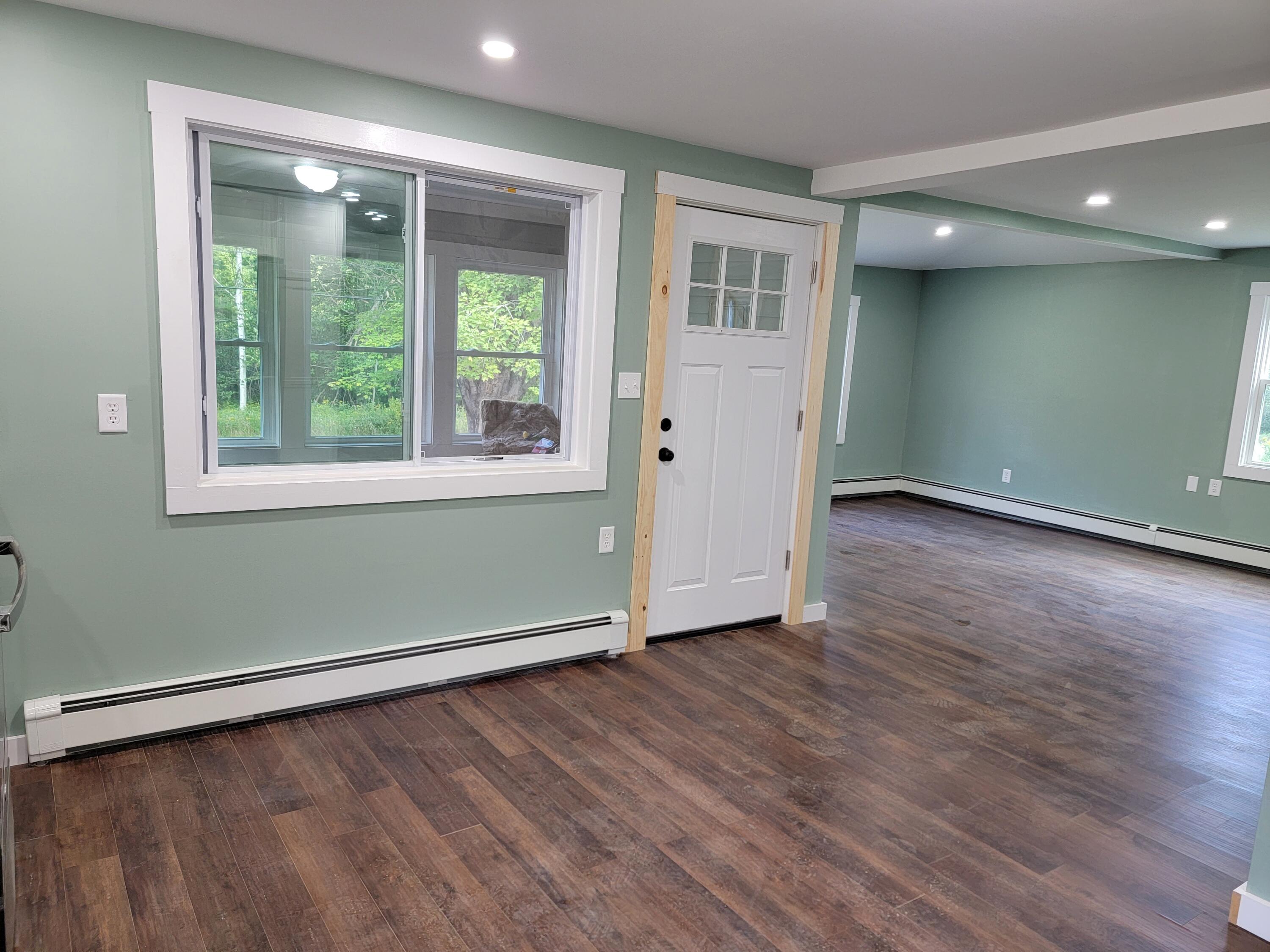 346 Middle Street Farmington, ME 04938 - Photo 5 of 40 346 Middle St