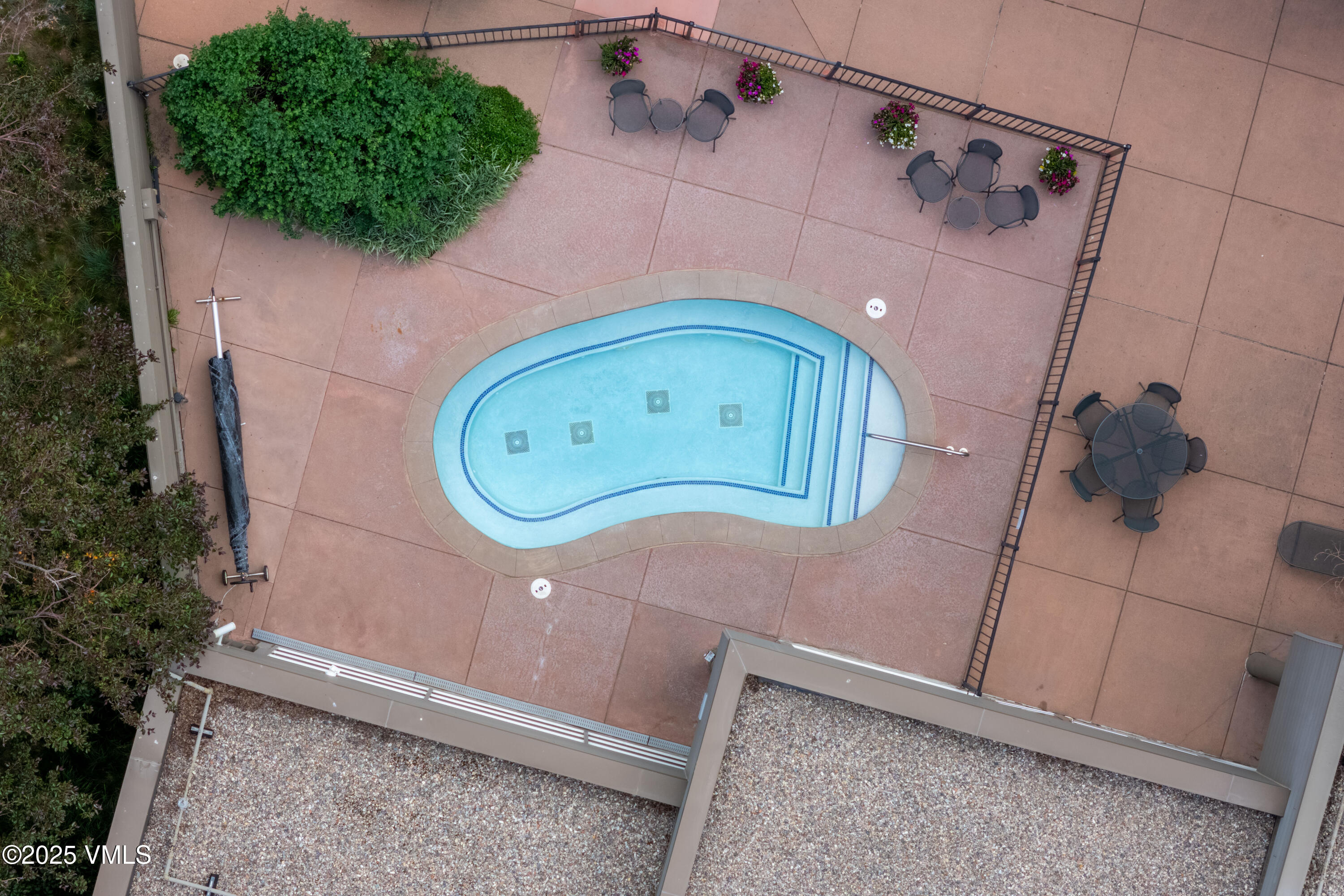 1100 North Frontage Road West, Unit 2504 Vail, CO 81657 - Photo 34 of 35 a bathroom with a sink and mirror