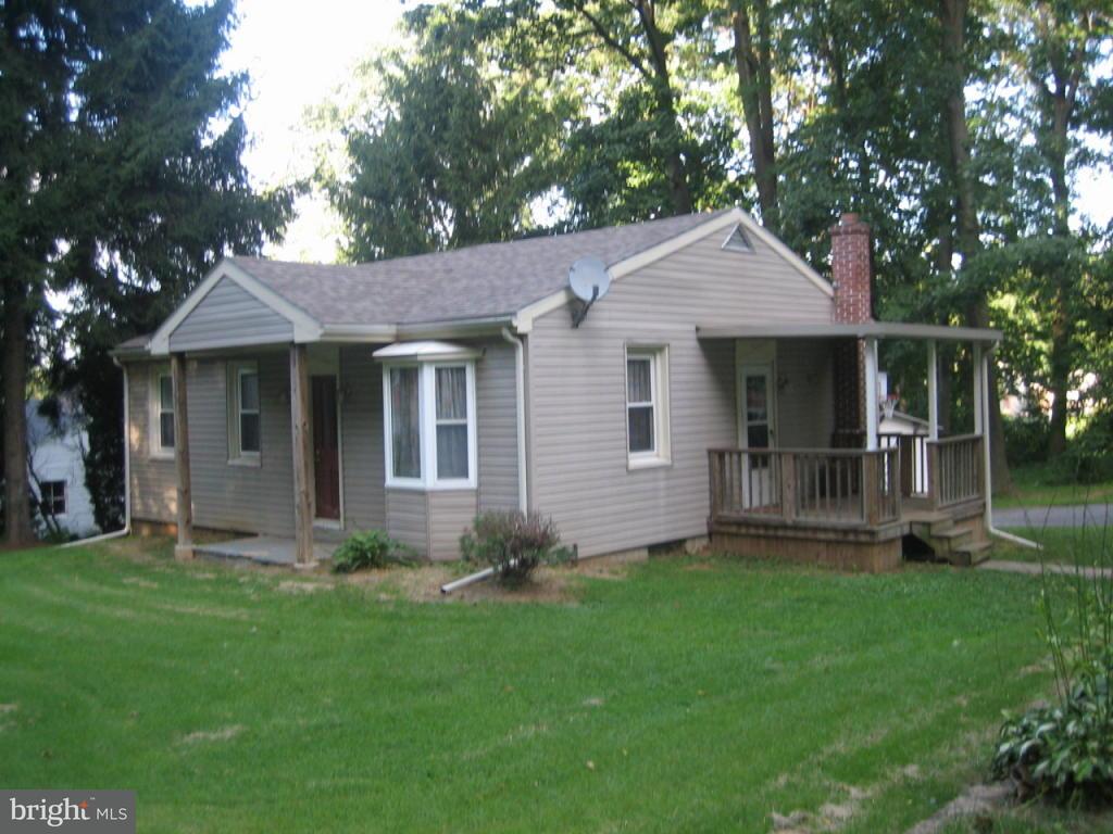 1744 Quarry Road Lebanon, PA 17046 - Photo 1 of 14 Gallery Image 1