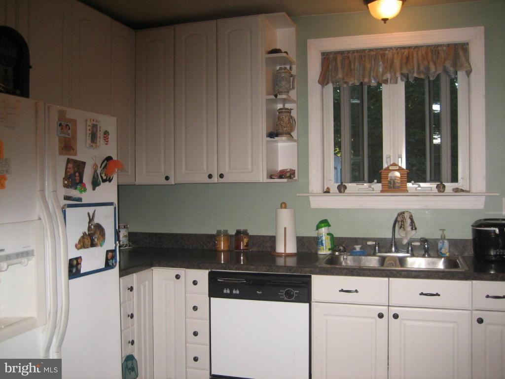 1744 Quarry Road Lebanon, PA 17046 - Photo 2 of 14 Gallery Image 2