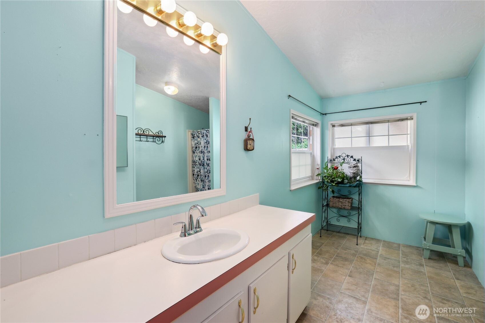 6834 Condor Loop Northeast Olympia, WA 98516 - Photo 11 of 27 Gallery Image 11