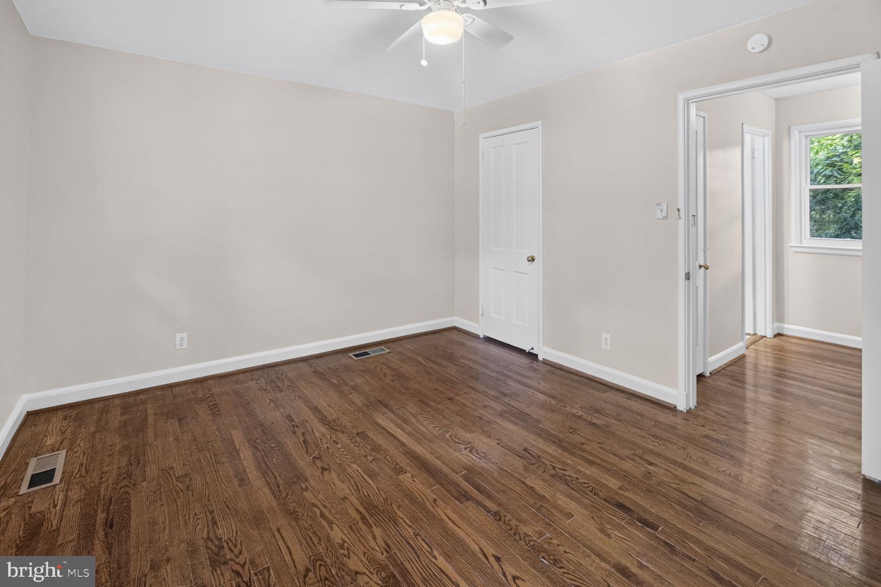 8640 Geren Road, Unit 143 Silver Spring, MD 20901 - Photo 20 of 27