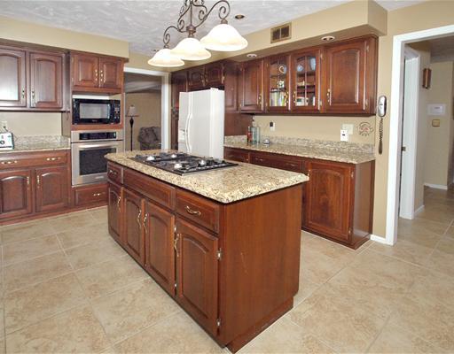 14 Renaissance Drive Irwin, PA 15642 - Photo 3 of 18 Kitchen.