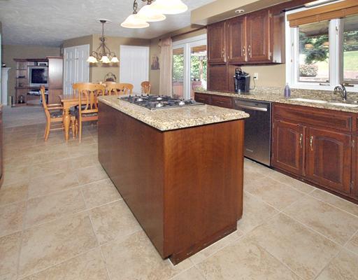 14 Renaissance Drive Irwin, PA 15642 - Photo 5 of 18 Kitchen.