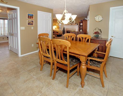 14 Renaissance Drive Irwin, PA 15642 - Photo 6 of 18 Kitchen.