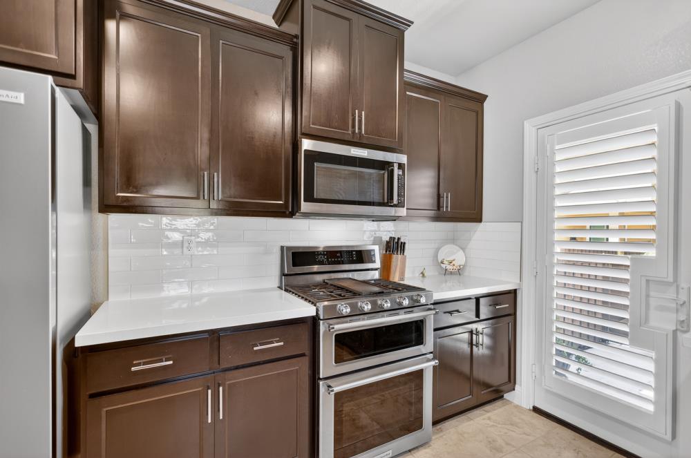 211 Rochdale Street Roseville, CA 95661 - Photo 11 of 66