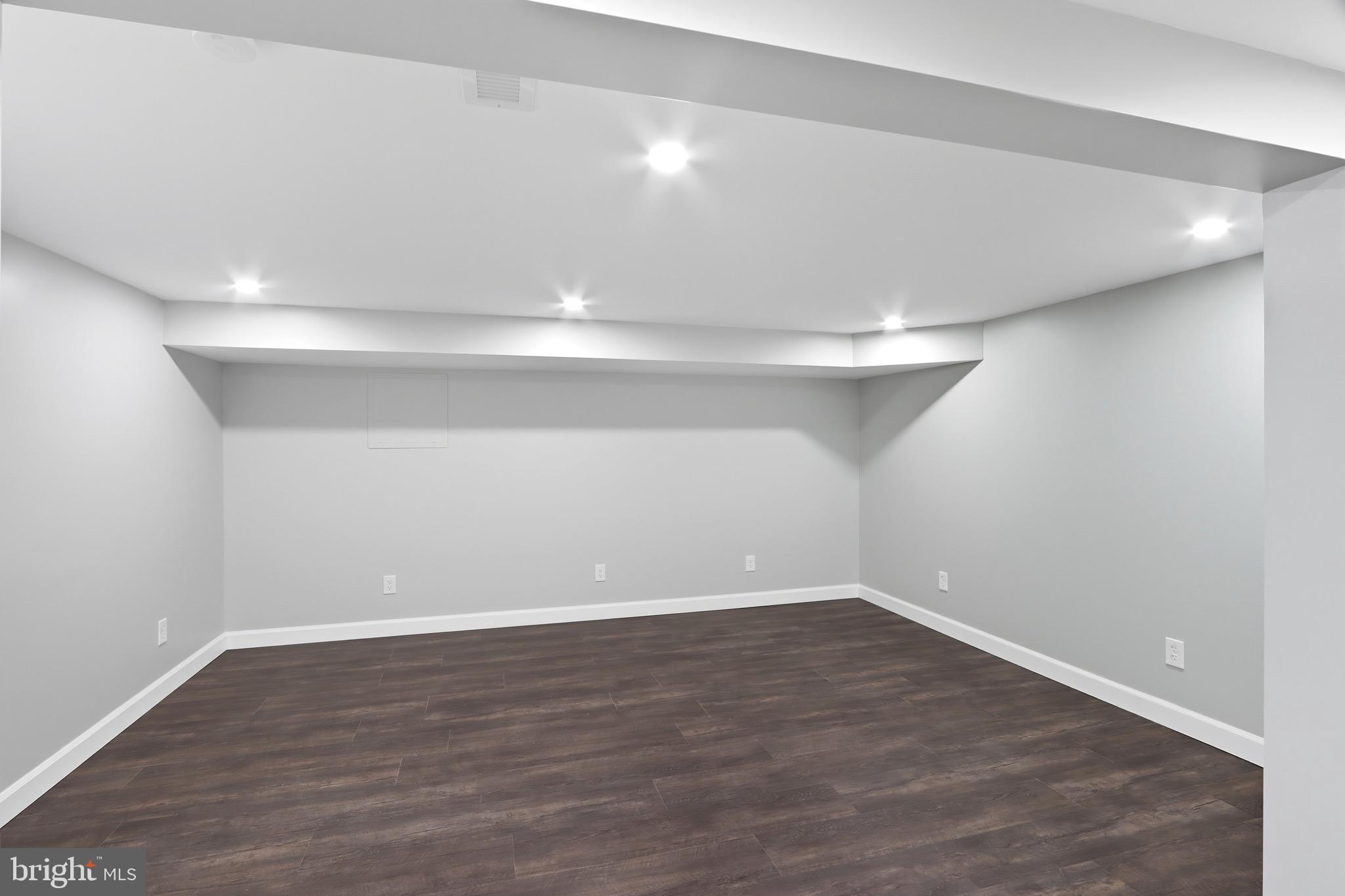 1206 Gettig Road Baltimore, MD 21237 - Photo 22 of 38 a view of an empty room