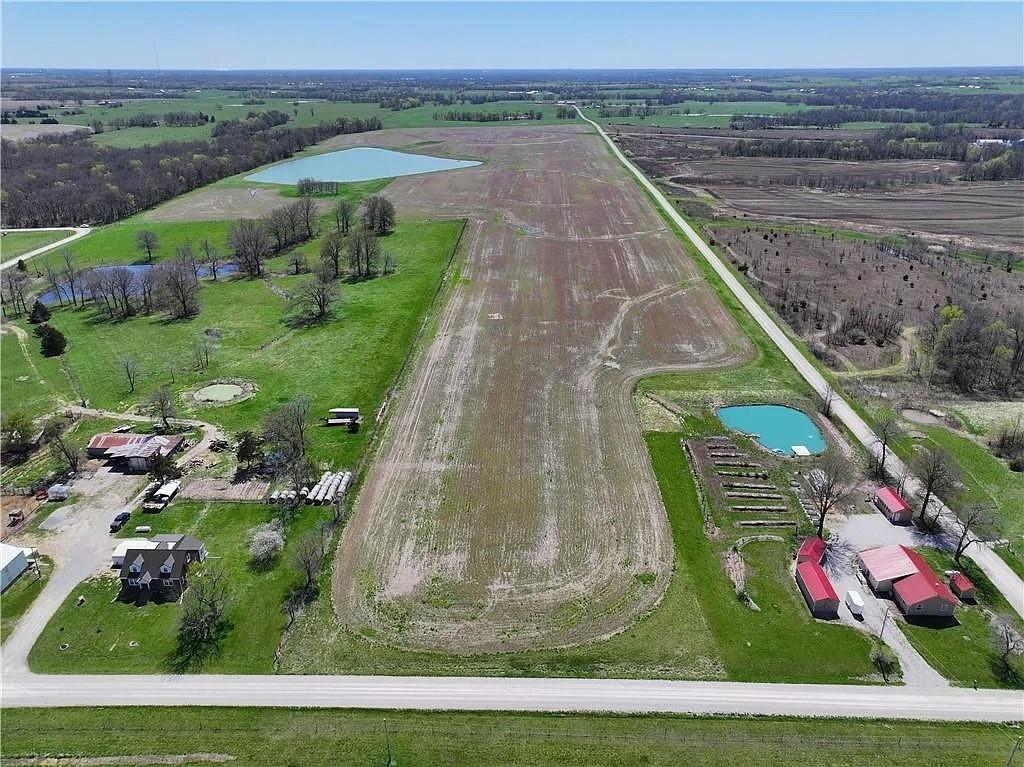 Xx Southeast Xx Se 950th Road Windsor, MO 65360 - Photo 1 of 1 Gallery Image 1