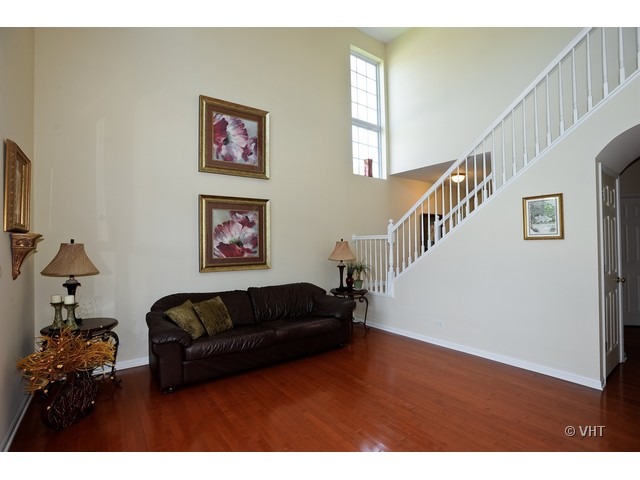 849 Riding Lane St. Charles, IL 60174 - Photo 3 of 12