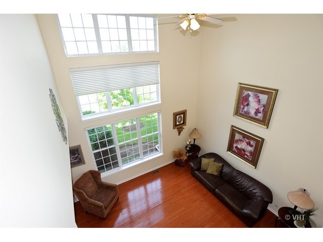 849 Riding Lane St. Charles, IL 60174 - Photo 4 of 12
