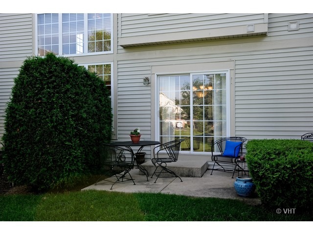 849 Riding Lane St. Charles, IL 60174 - Photo 10 of 12