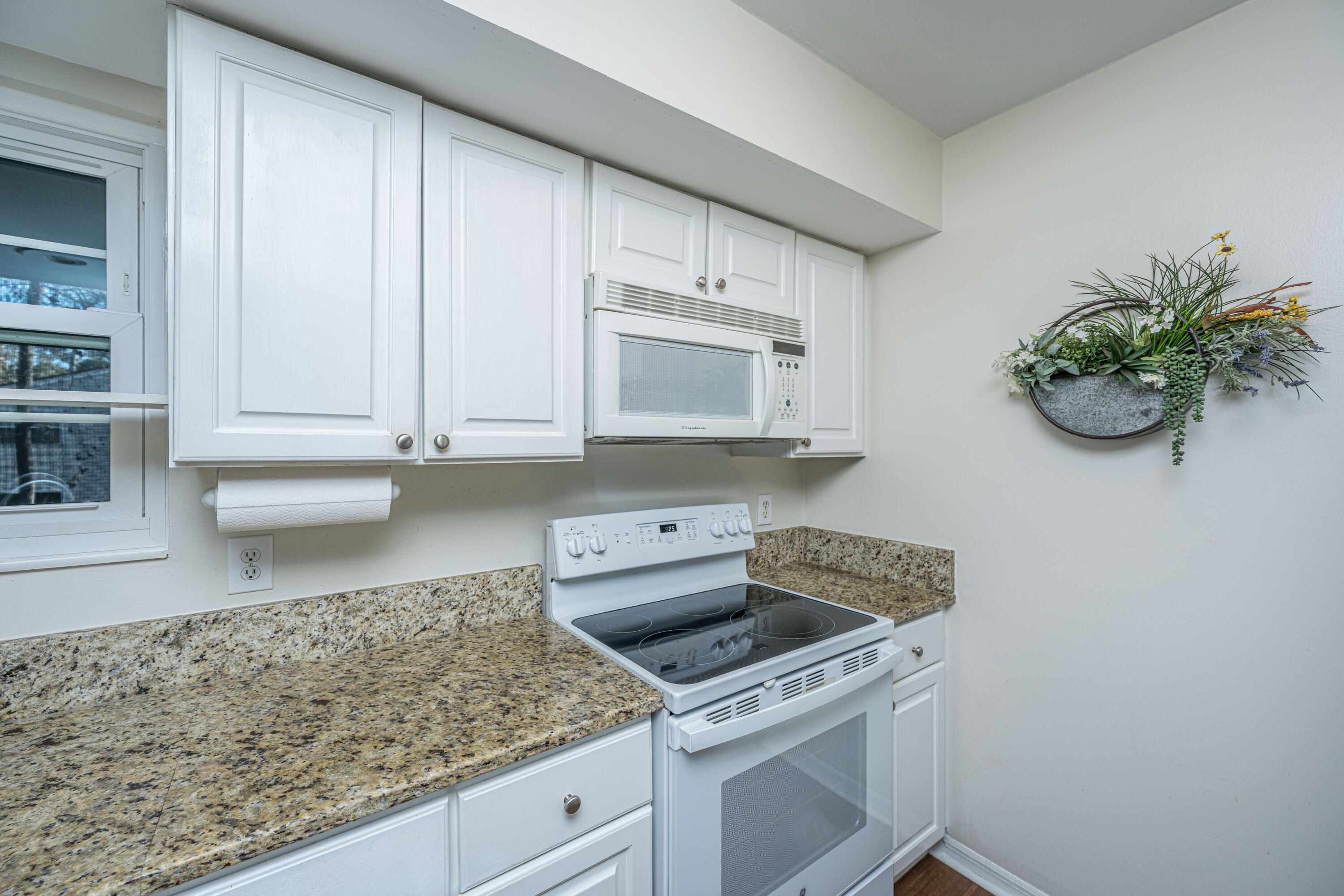 1872 Montclair Drive, Unit D Mount Pleasant, SC 29464 - Photo 11 of 52 1872D_MontclairDr011