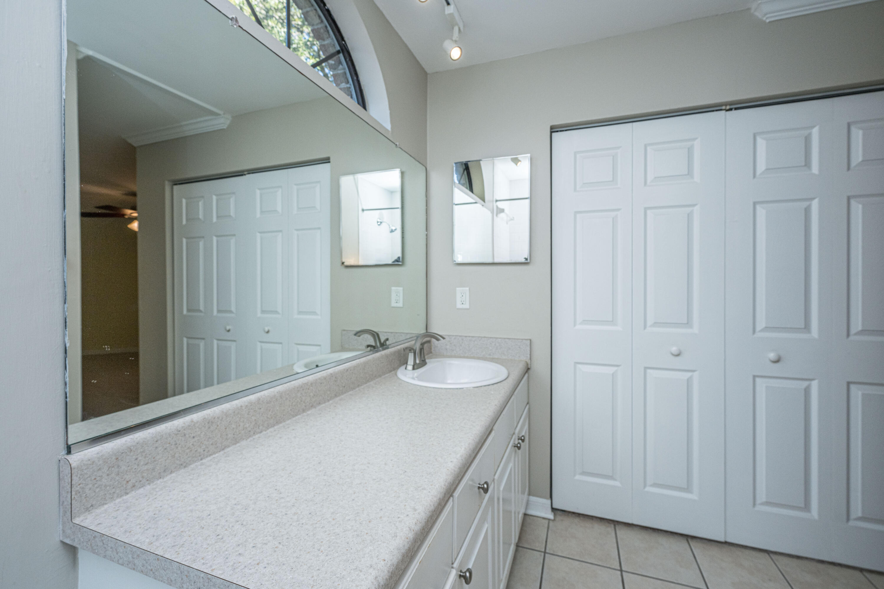 1872 Montclair Drive, Unit D Mount Pleasant, SC 29464 - Photo 22 of 52 1872D_MontclairDr019